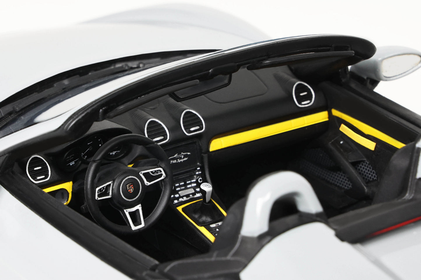 Mô hình xe GT SPIRIT 1:18 Porsche 718 SPYDER - GT436
