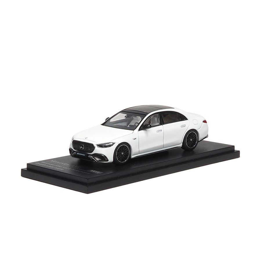 Mô hình xe ARbox(Almost Real) 1:64 Mercedes-AMG S 63 E Performance 2023 Bright Mother-of-Pearl White - 620103001