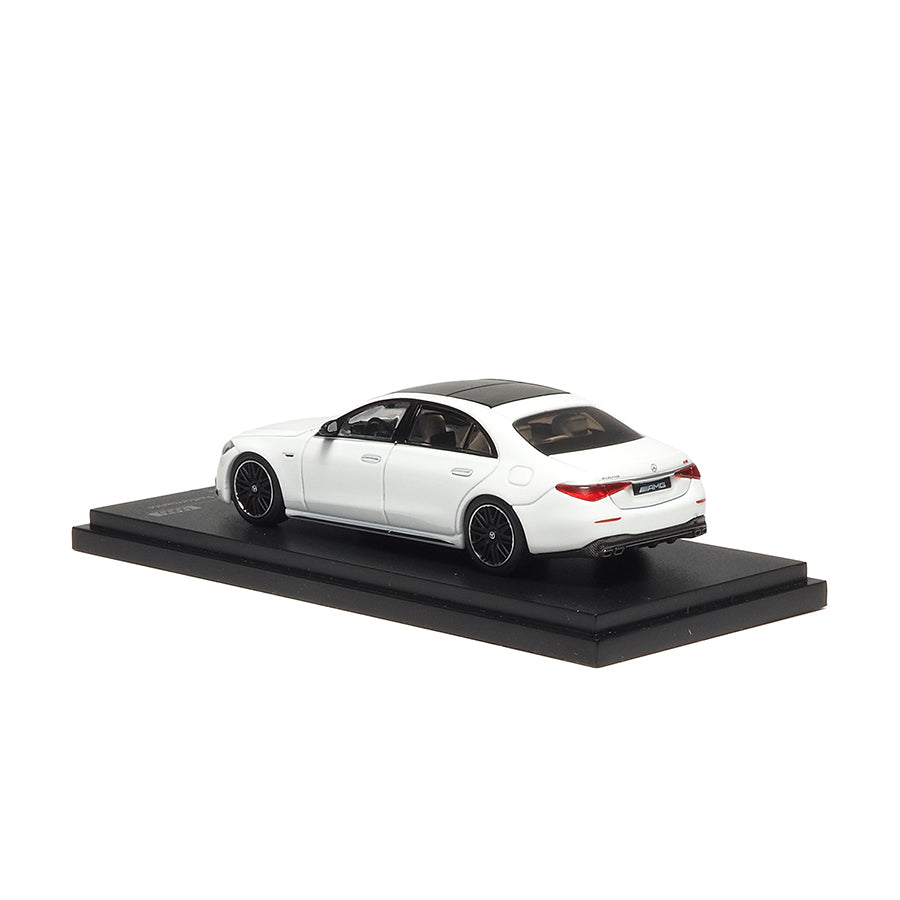 Mô hình xe ARbox(Almost Real) 1:64 Mercedes-AMG S 63 E Performance 2023 Bright Mother-of-Pearl White - 620103001