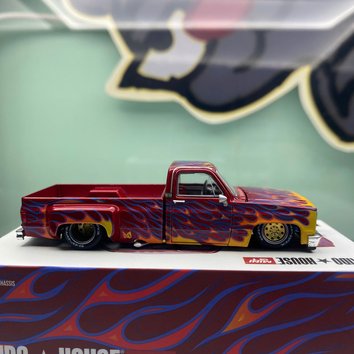 Mô hình xe Mini GT #127 SILVERADO DUALLY ON FIRE