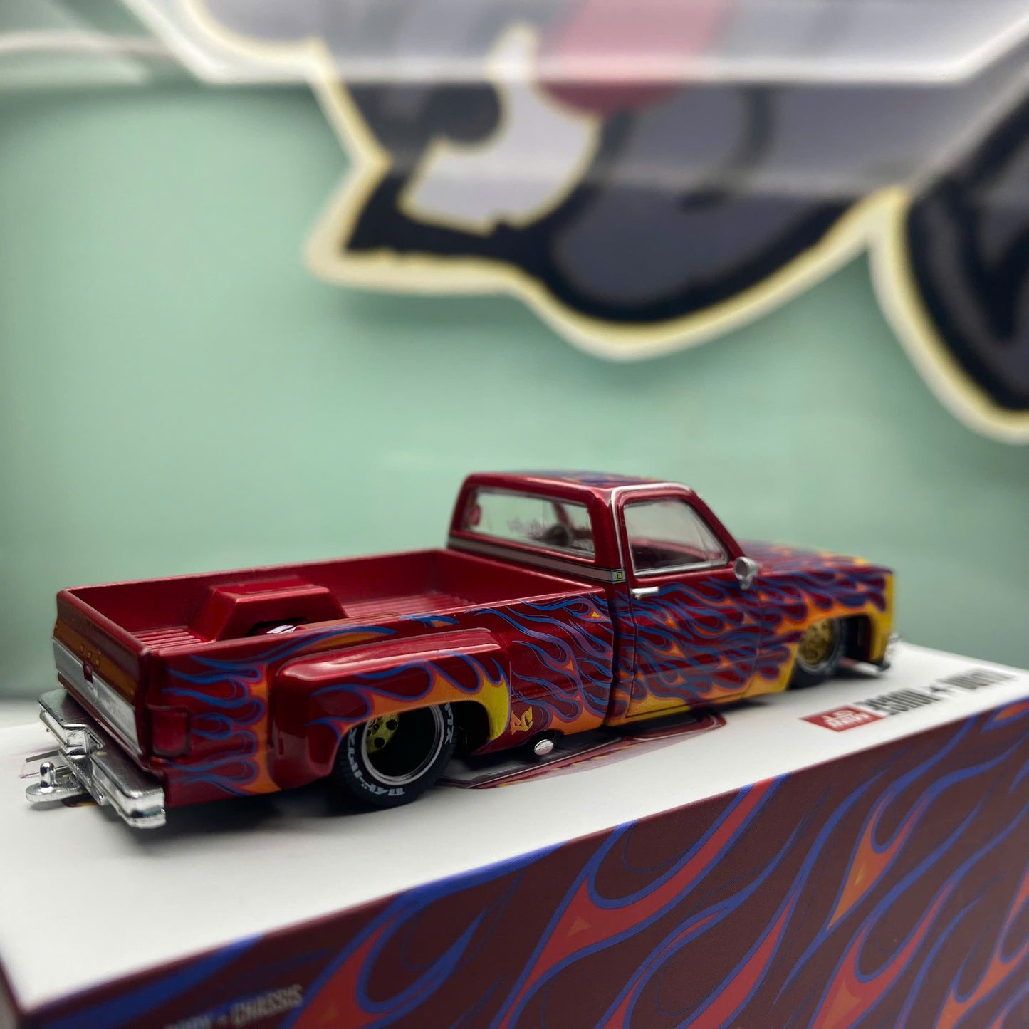 Mô hình xe Mini GT #127 SILVERADO DUALLY ON FIRE