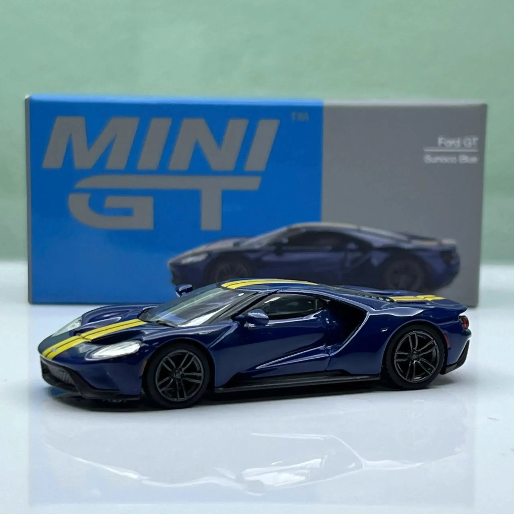 Mô hình xe Ford GT Sunoco Blue Mini-GT