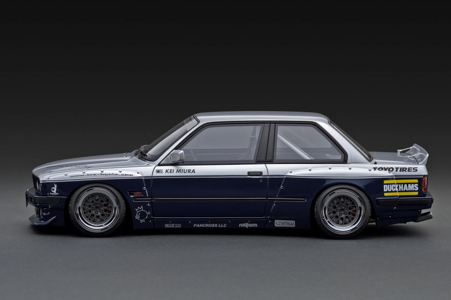 [PRE-SALE Q4/2025] Mô hình xe Ignition Model 1:18 PANDEM 30 Silver/Blue - IG3717